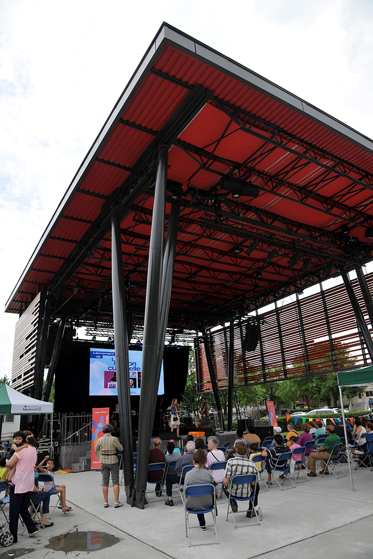 Outdoor stage in Saint-Léonard.