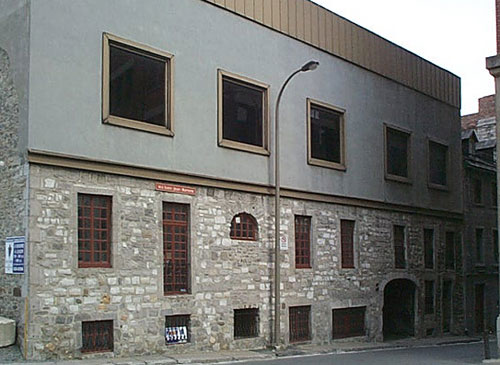 Maison Bleau in مونترال